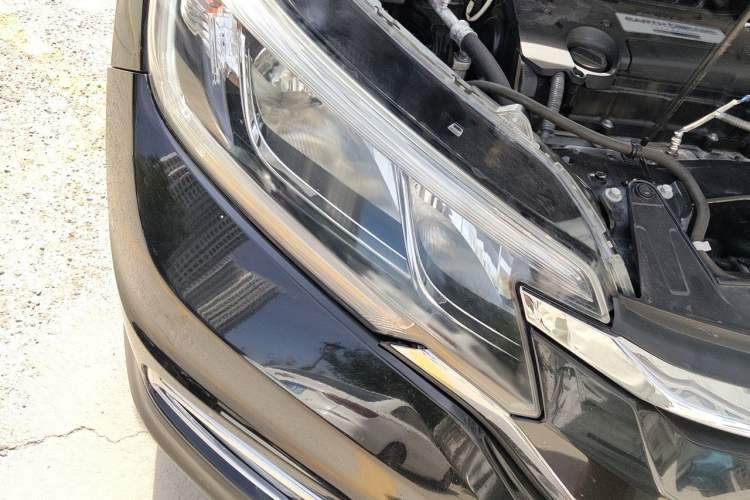 Used Honda CR-V 2015 2.4L four-wheel drive luxury version Right Front Headlight