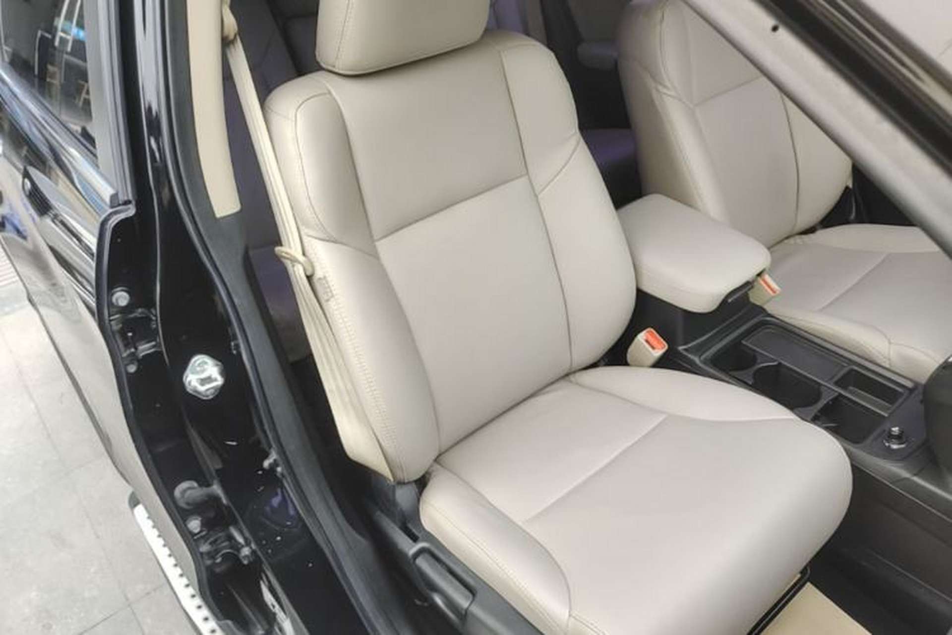 Used Honda CR-V 2015 2.0L two-wheel drive urban version Right Front Seat