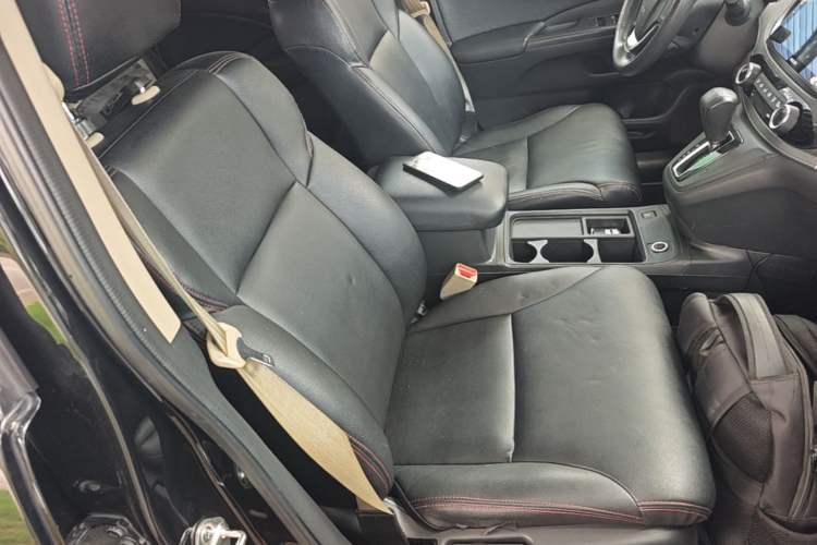Used Honda CR-V 2015 2.0L two-wheel drive Fashion Edition Right Front Seat