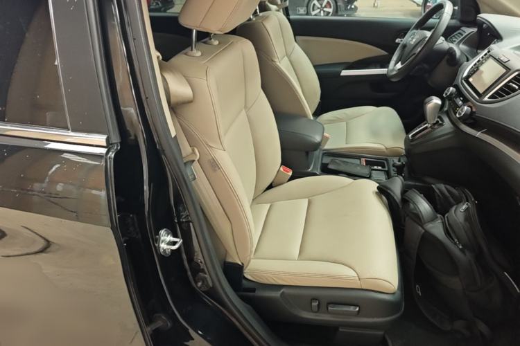 Used Honda CR-V 2015 2.4L four-wheel drive luxury version Right Front Seat