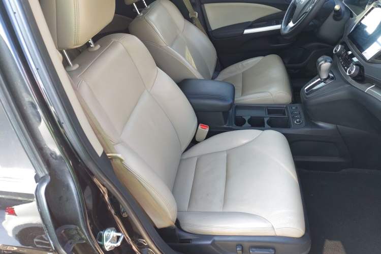 Used Honda CR-V 2015 2.4L two-wheel drive luxury version Right Front Seat