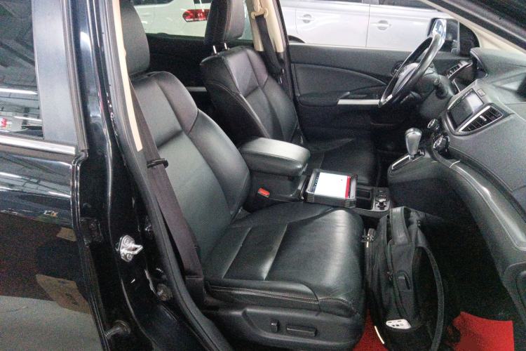 Used Honda CR-V 2015 2.4L four-wheel drive luxury version Right Front Seat