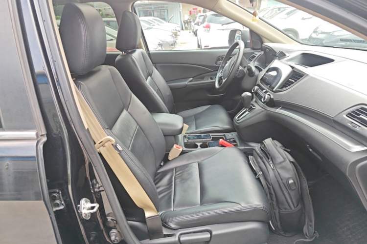 Used Honda CR-V 2015 2.0L two-wheel drive Fashion Edition Right Front Seat