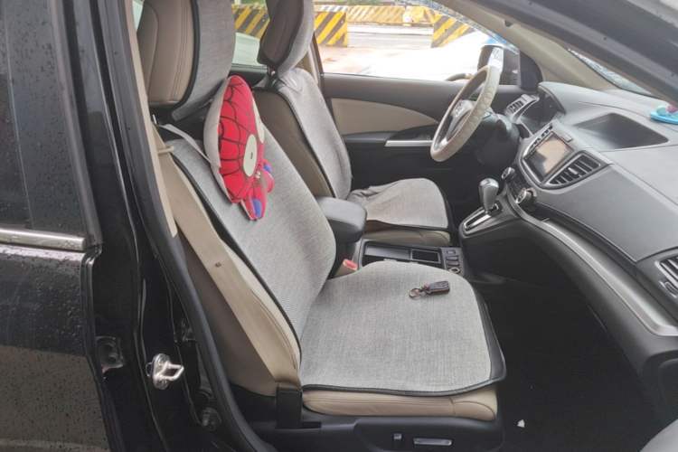 Used Honda CR-V 2015 2.4L two-wheel drive luxury version Right Front Seat