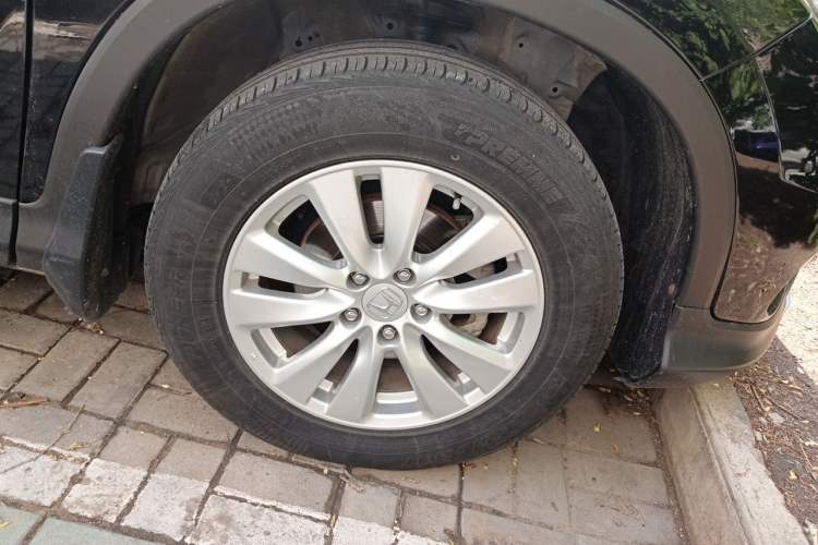Used Honda CR-V 2015 2.0L two-wheel drive urban version Right Front Wheel Hub