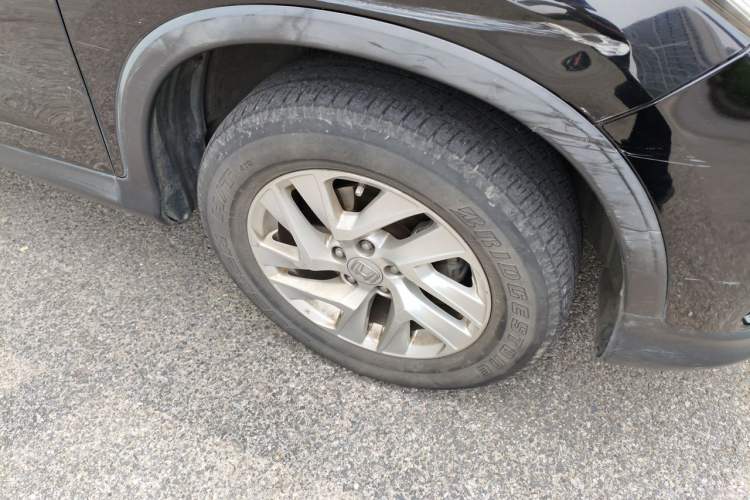 Used Honda CR-V 2015 2.4L two-wheel drive luxury version Right Front Wheel Hub