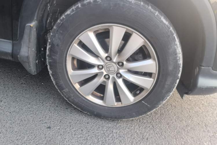 Used Honda CR-V 2015 2.0L two-wheel drive Fashion Edition Right Front Wheel Hub