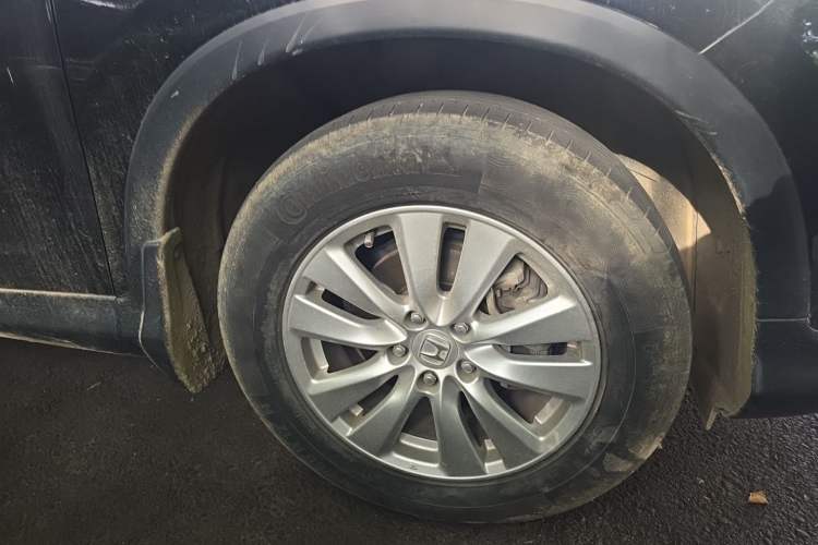 Used Honda CR-V 2015 2.0L two-wheel drive Fashion Edition Right Front Wheel Hub