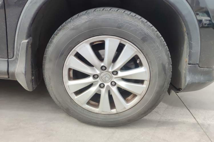 Used Honda CR-V 2015 2.0L two-wheel drive urban version Right Front Wheel Hub