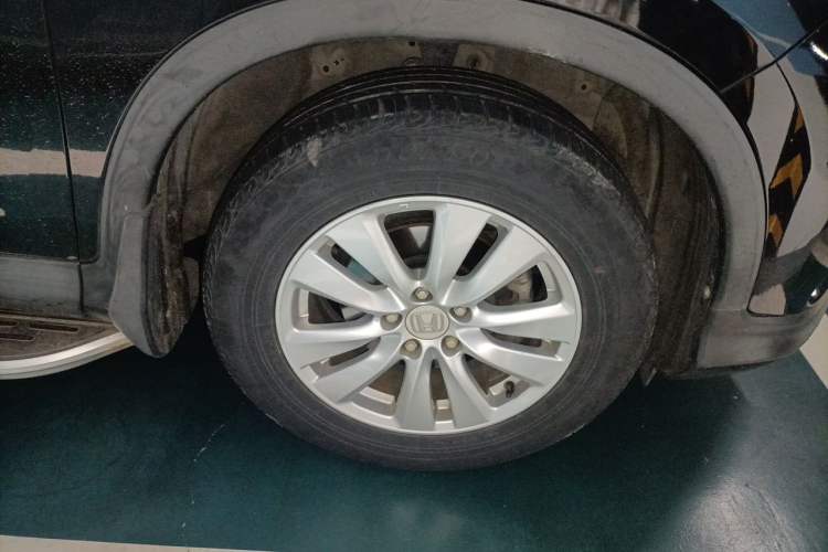 Used Honda CR-V 2015 2.0L two-wheel drive Fashion Edition Right Front Wheel Hub