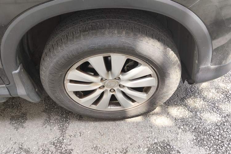 Used Honda CR-V 2015 2.0L two-wheel drive Fashion Edition Right Front Wheel Hub