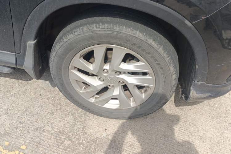Used Honda CR-V 2015 2.4L two-wheel drive luxury version Right Front Wheel Hub