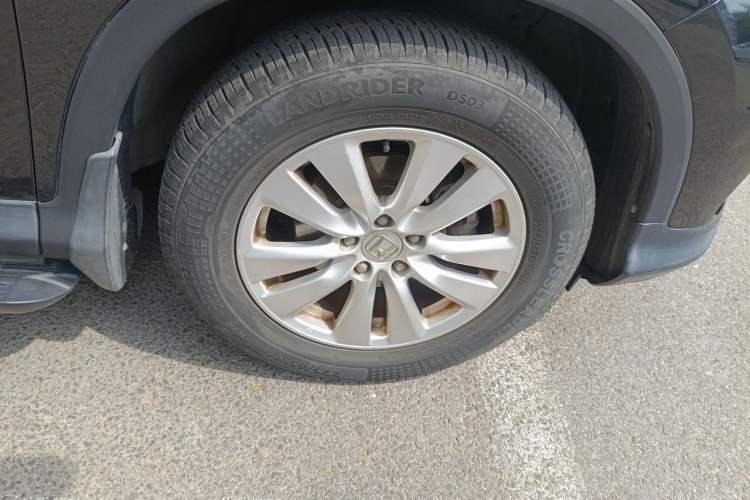 Used Honda CR-V 2015 2.0L two-wheel drive Fashion Edition Right Front Wheel Hub