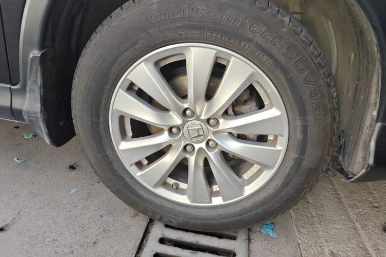 Used Honda CR-V 2015 2.0L Four-Wheel Drive Fashion Edition Right Front Wheel Hub