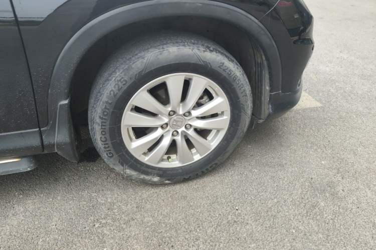 Used Honda CR-V 2015 2.0L two-wheel drive urban version Right Front Wheel Hub