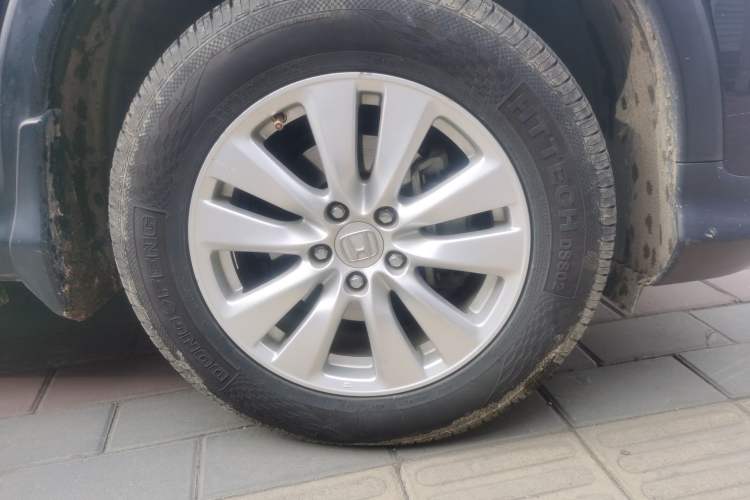 Used Honda CR-V 2015 2.0L two-wheel drive Fashion Edition Right Front Wheel Hub