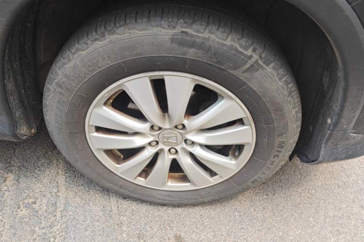 Used Honda CR-V 2015 2.0L two-wheel drive Fashion Edition Right Front Wheel Hub