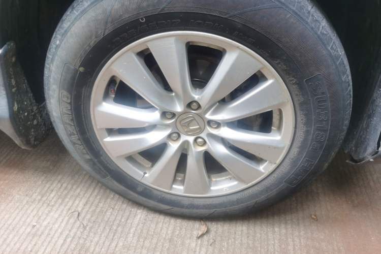 Used Honda CR-V 2015 2.0L two-wheel drive urban version Right Front Wheel Hub