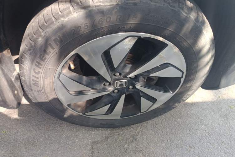 Used Honda CR-V 2015 2.4L Four-Wheel Drive Prestige Edition Right Front Wheel Hub