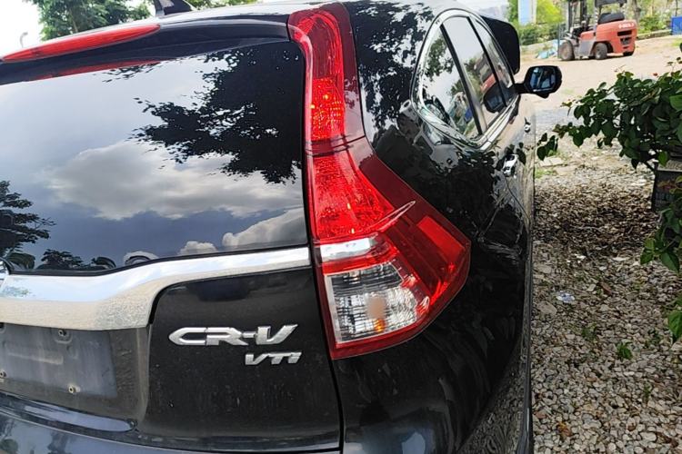 Used Honda CR-V 2015 2.4L two-wheel drive luxury version Right Rear Taillight