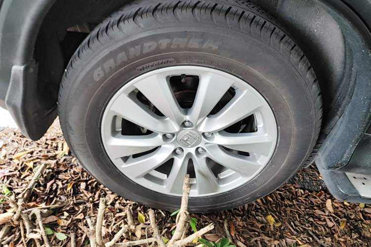 Used Honda CR-V 2015 2.0L two-wheel drive Fashion Edition Right Rear Wheel Hub