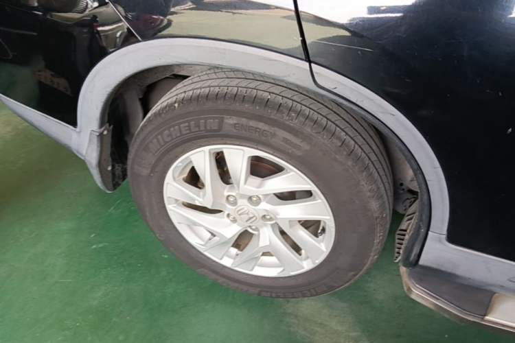 Used Honda CR-V 2015 2.4L two-wheel drive luxury version Right Rear Wheel Hub