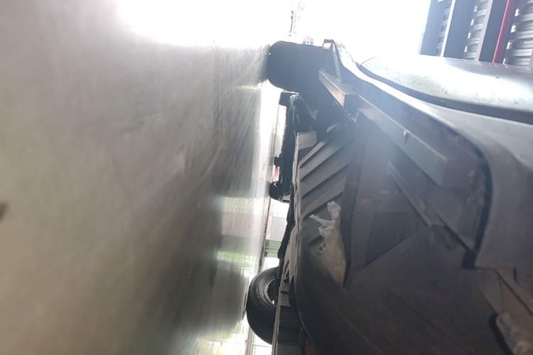 Used Honda CR-V 2015 2.0L two-wheel drive urban version Right Side Sill