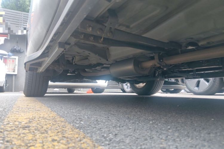 Used Honda CR-V 2015 2.0L two-wheel drive Fashion Edition Right Side Sill