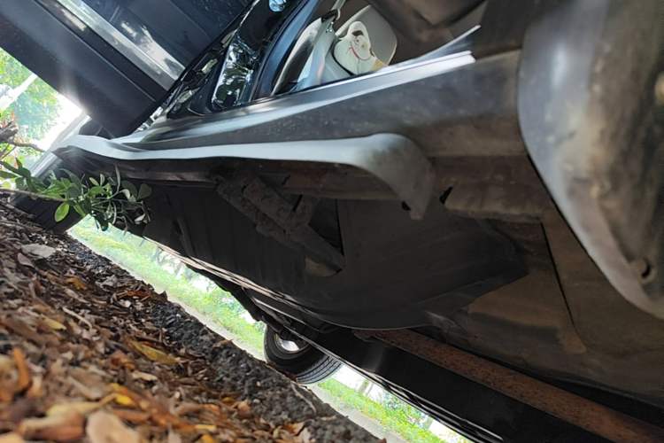 Used Honda CR-V 2015 2.0L two-wheel drive Fashion Edition Right Side Sill