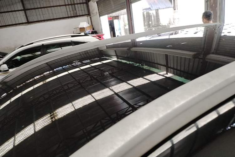 Used Honda CR-V 2015 2.0L two-wheel drive urban version Roof