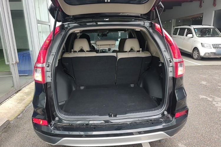 Used Honda CR-V 2015 2.0L two-wheel drive urban version Trunk