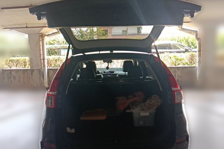 Used Honda CR-V 2015 2.4L two-wheel drive luxury version Trunk