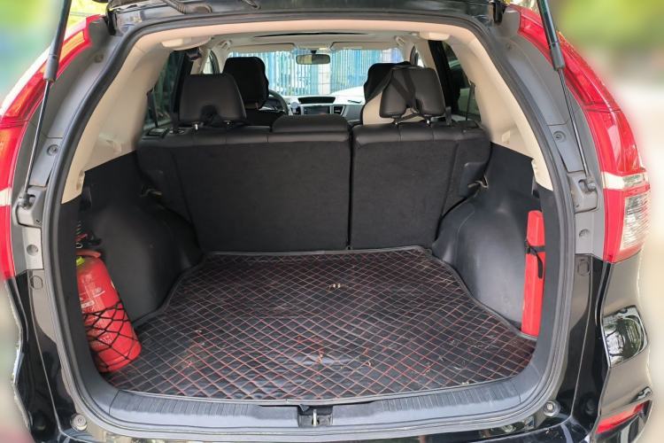 Used Honda CR-V 2015 2.4L two-wheel drive luxury version Trunk