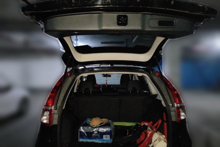 Used Honda CR-V 2015 2.4L two-wheel drive luxury version Trunk