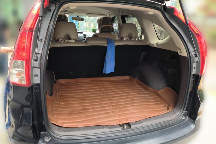 Used Honda CR-V 2015 2.0L 2WD Classic Edition Trunk