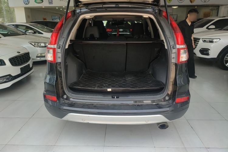 Used Honda CR-V 2015 2.4L four-wheel drive luxury version Trunk