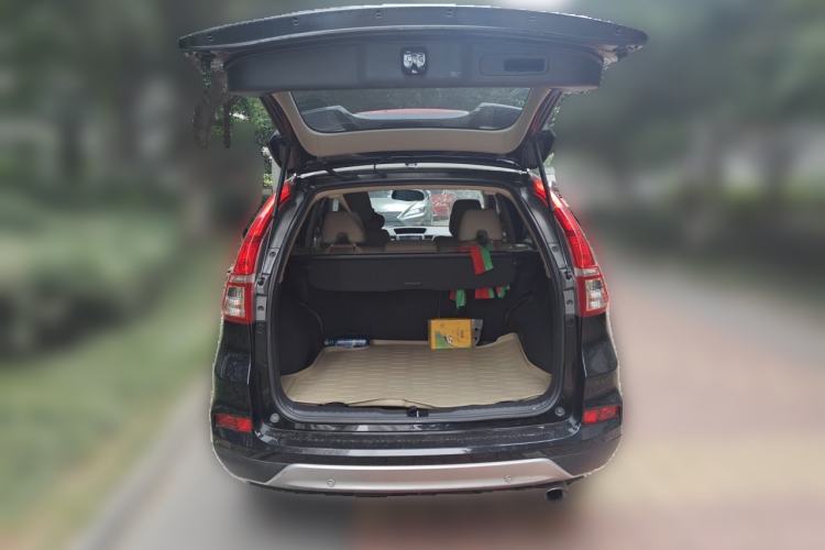 Used Honda CR-V 2015 2.4L two-wheel drive luxury version Trunk