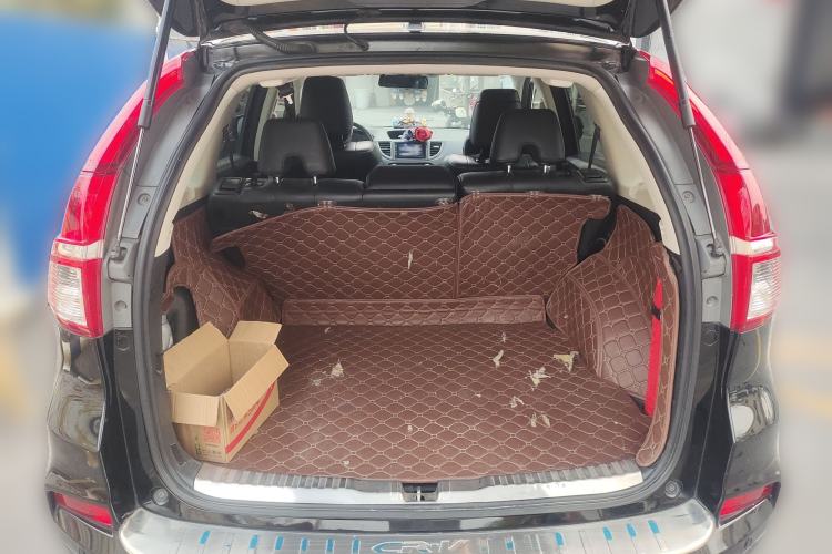 Used Honda CR-V 2015 2.4L two-wheel drive luxury version Trunk