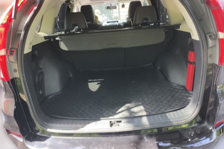Used Honda CR-V 2015 2.4L two-wheel drive luxury version Trunk