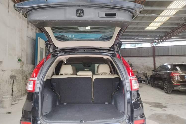 Used Honda CR-V 2015 2.0L two-wheel drive urban version Trunk