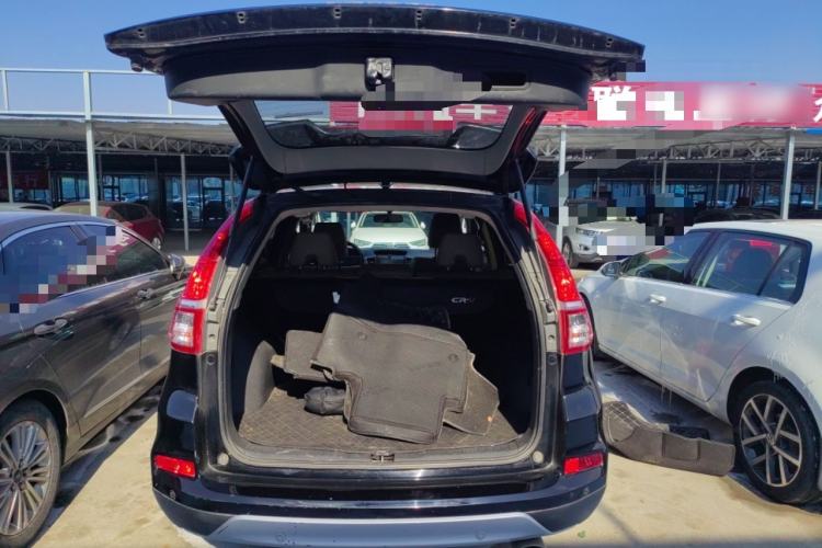 Used Honda CR-V 2015 2.4L two-wheel drive luxury version Trunk