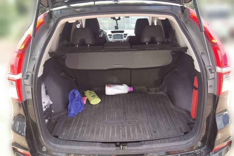 Used Honda CR-V 2015 2.4L four-wheel drive luxury version Trunk
