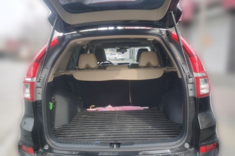 Used Honda CR-V 2015 2.0L two-wheel drive Fashion Edition Trunk