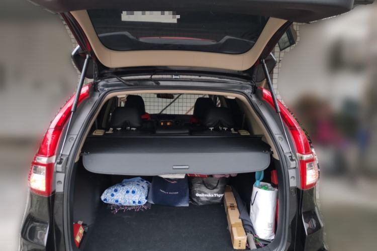 Used Honda CR-V 2015 2.0L two-wheel drive Fashion Edition Trunk