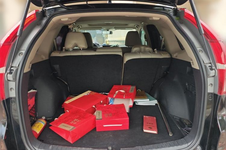 Used Honda CR-V 2015 2.0L Four-Wheel Drive Fashion Edition Trunk