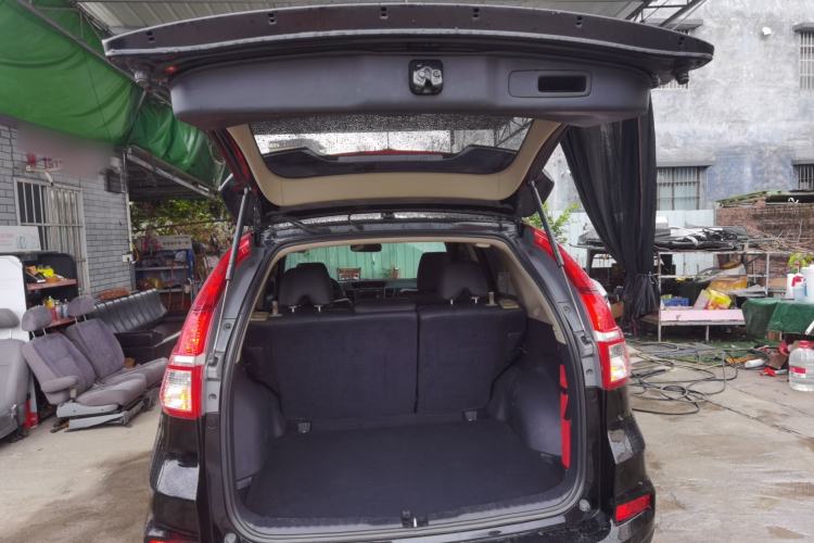 Used Honda CR-V 2015 2.0L two-wheel drive Fashion Edition Trunk