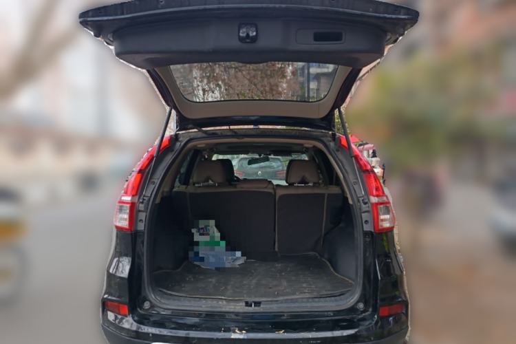 Used Honda CR-V 2015 2.0L two-wheel drive Fashion Edition Trunk