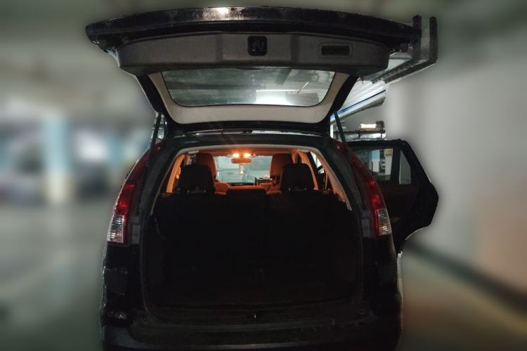 Used Honda CR-V 2015 2.0L 2WD Classic Edition Trunk