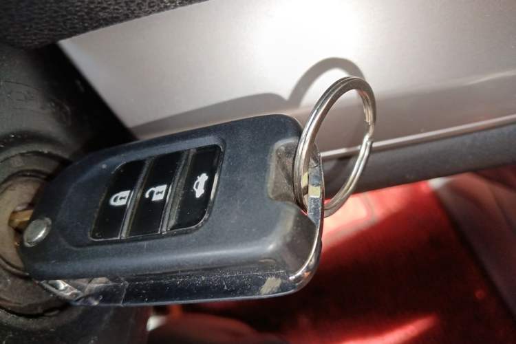 Used Honda CR-V 2015 2.0L two-wheel drive urban version Vehicle Key
