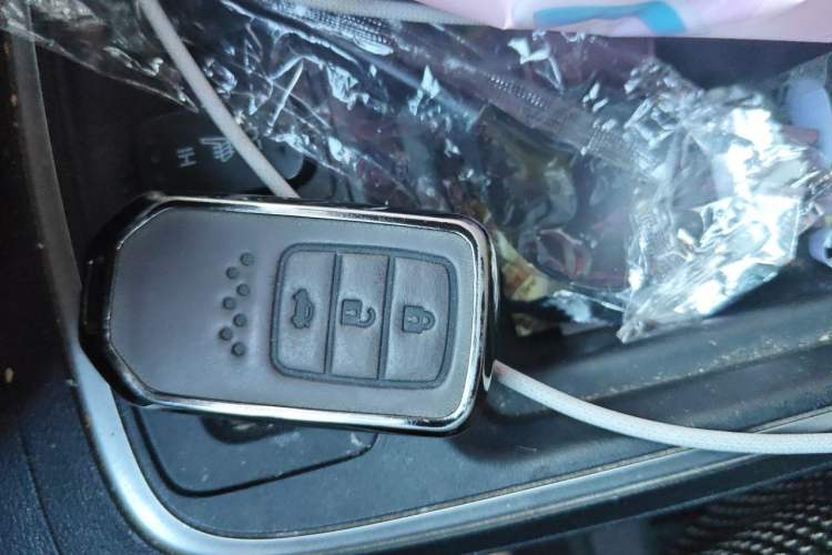Used Honda CR-V 2015 2.4L Four-Wheel Drive Prestige Edition Vehicle Key